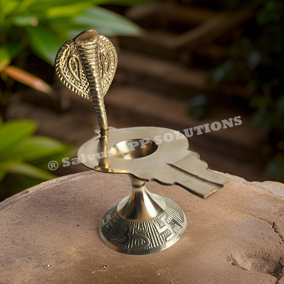 Read more about the article Divine Serenity: Handcrafted Shivling Idol for Mahashivratri Celebrations