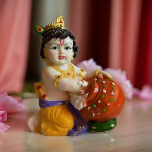 Read more about the article Adorning Laddu Gopal A Devotional Guide